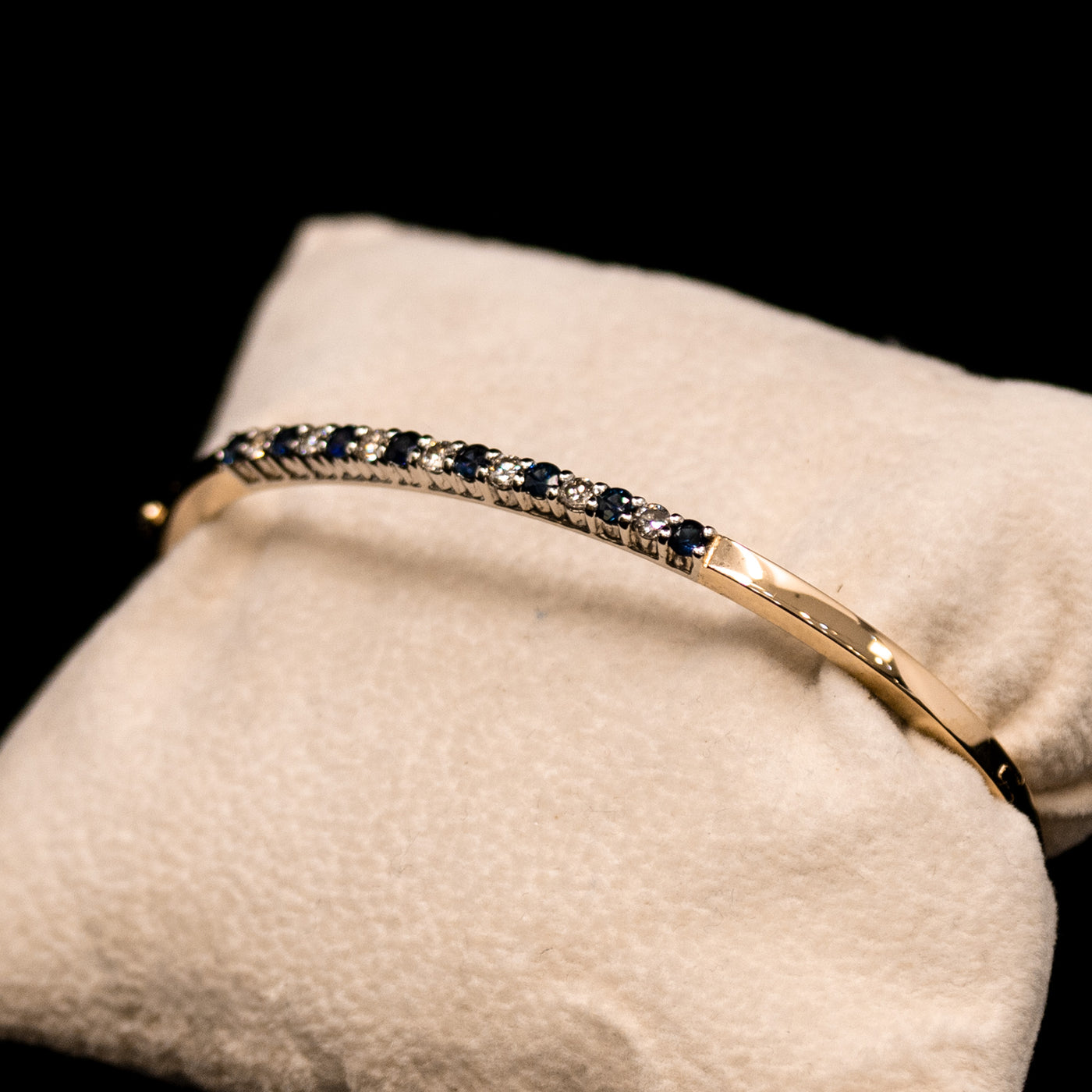 14KY/W Diamond & Sapphire Bangle