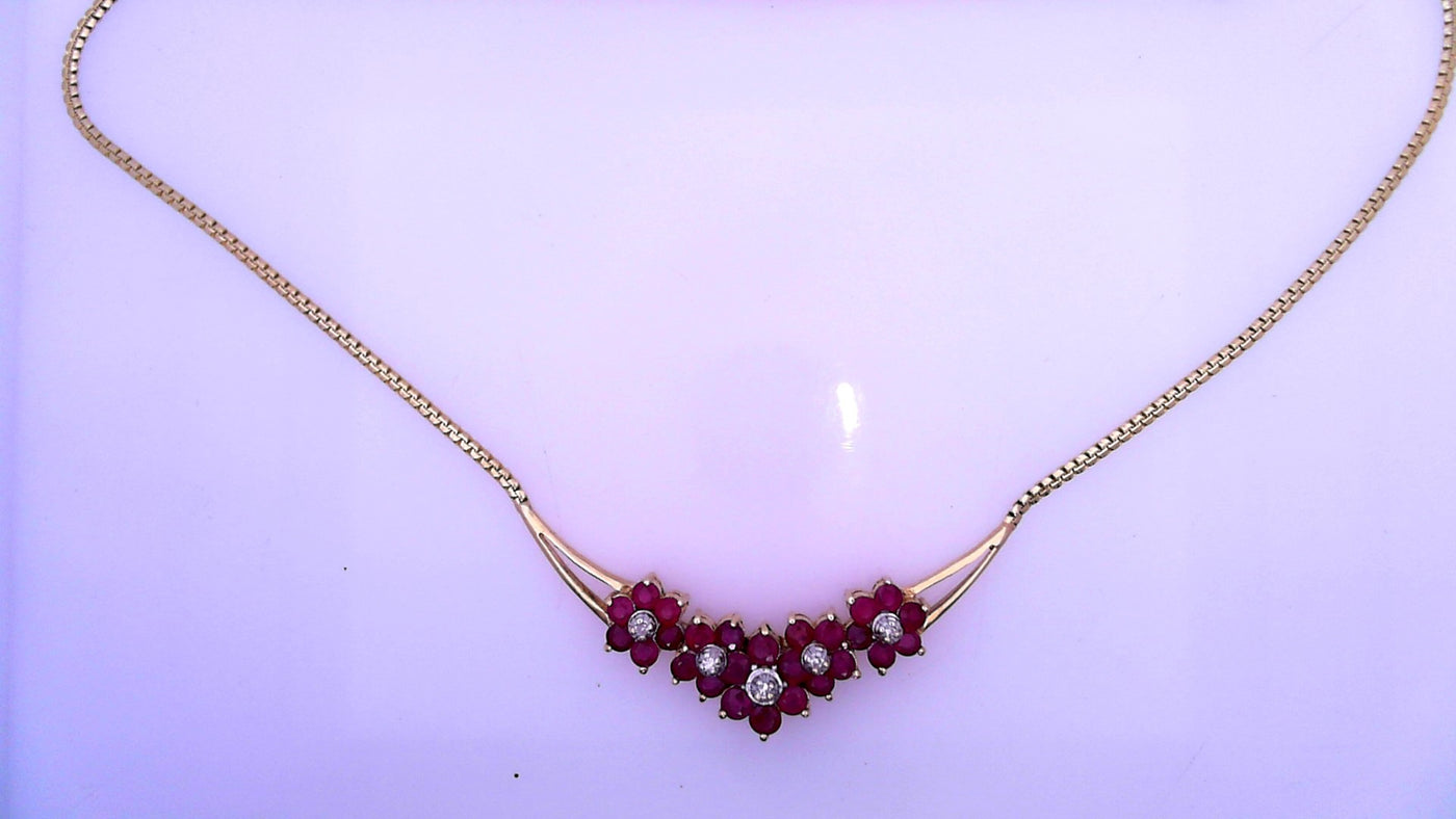 18 KARAT NECKLACE LENGTH 16 WEIGHT: 8.3 : 1.4MM SE