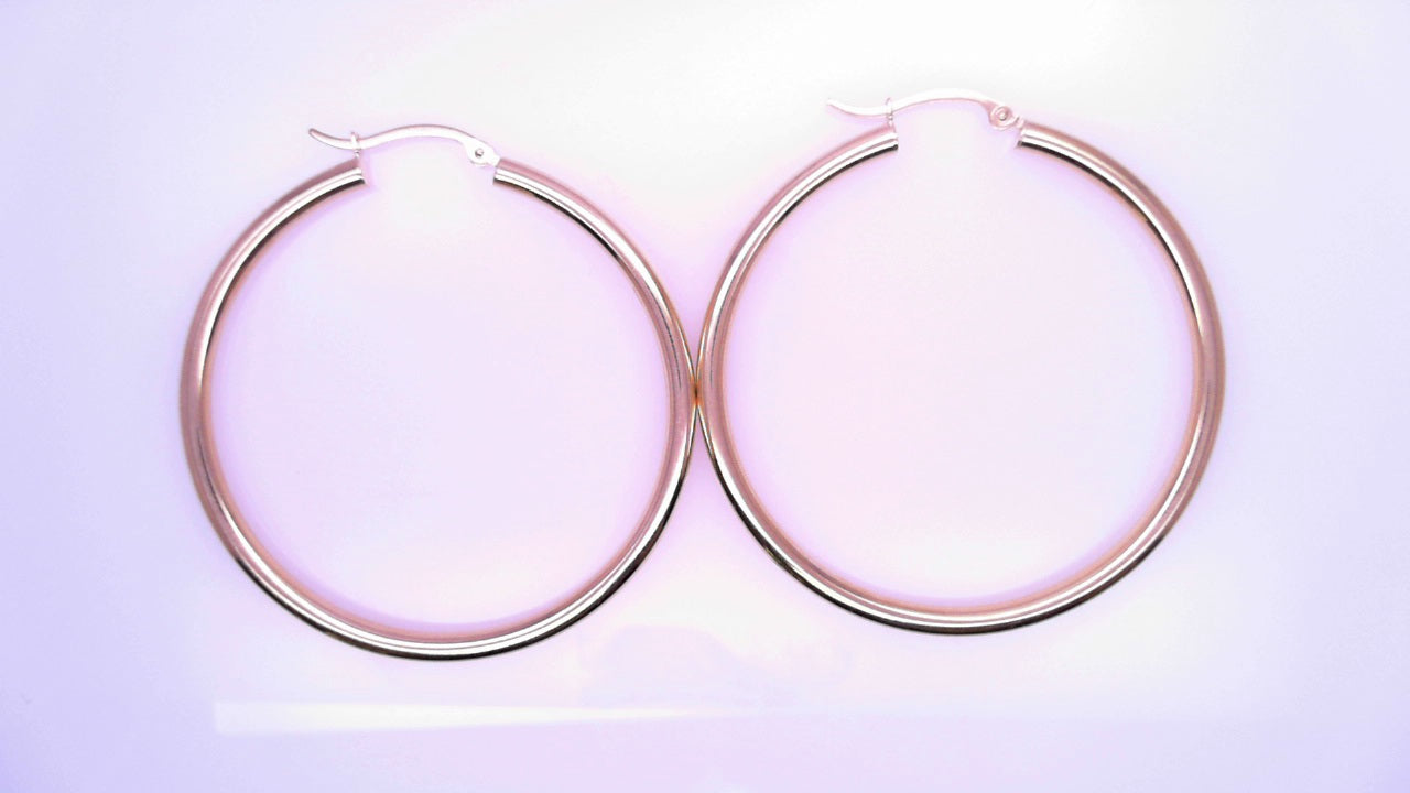 14 KARAT HUGGIE EARRINGS WEIGHT: 0.9G SIZE/ OTHER: