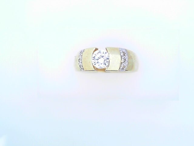 14 KARAT RING SIZE 9 WEIGHT: 5.5G
CZ ROUND CENTER