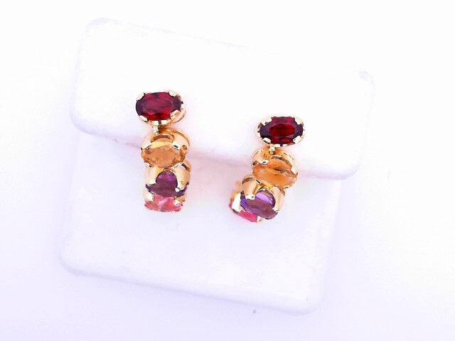 18 KARAT STUD EARRINGS WEIGHT: 3.5 : MULTI COLOR G