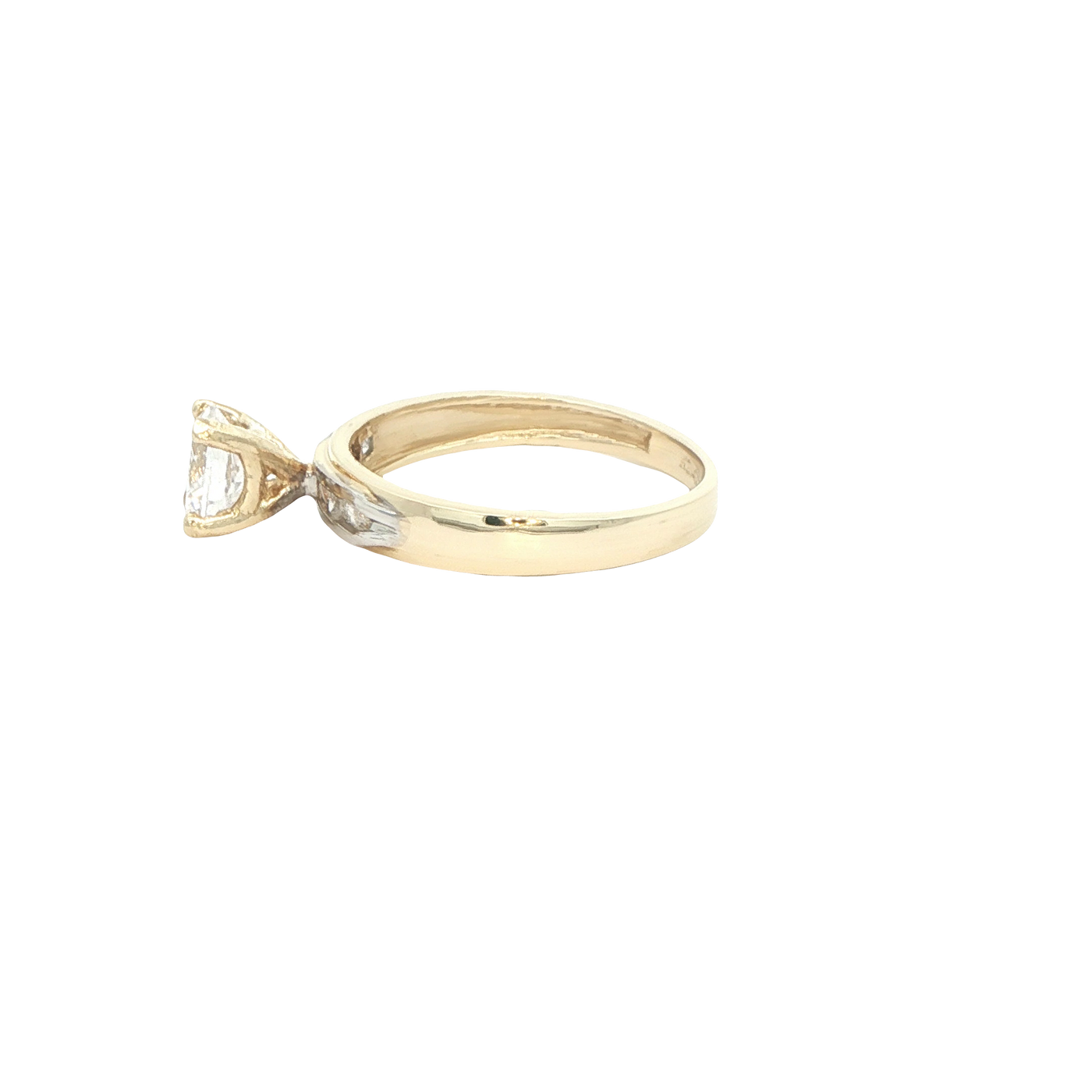 14 KARAT RING SIZE 7 WEIGHT: 3.2G SIZE/ OTHER: 3.5