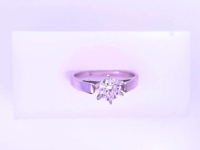 14 KARAT RING SIZE 6 WEIGHT: 3.0G : NATURAL DIAMON