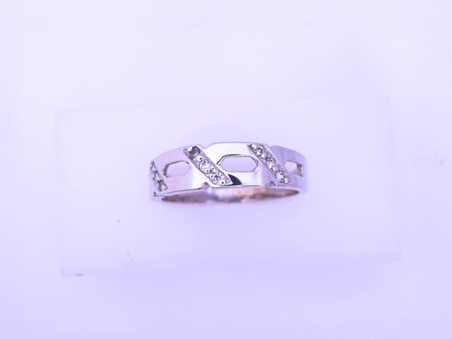 14 KARAT RING SIZE 9.75 WEIGHT: 3.9G
4.7MM CZ NEG