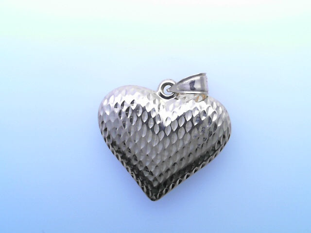 PENDENT14KP 1.3G PUFF HEART DC