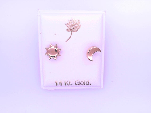 14 KARAT STUD EARRINGS WEIGHT: 0.7G : 5MM CZ CLEAR