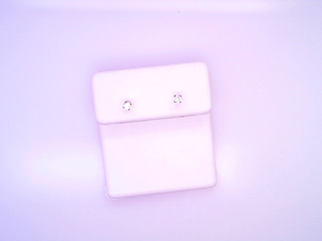 14KE 0.4G DIAM STUD .15CTW WHITE 4 PRONG