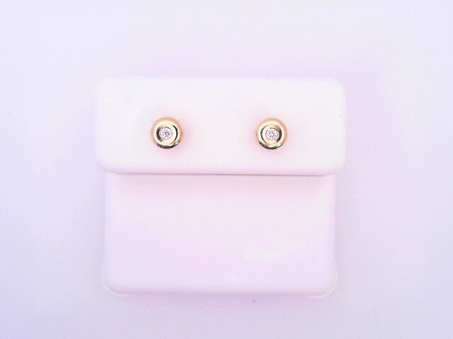 18 KARAT STUD EARRINGS WEIGHT: 0.5G : NATRUAL DIAM