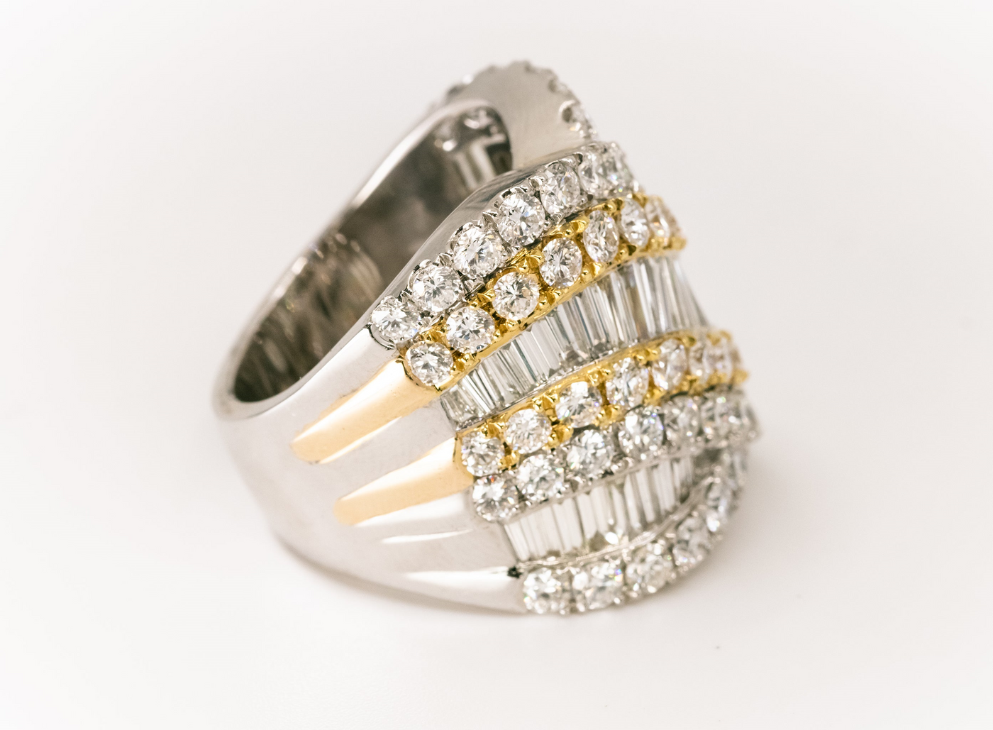 RING 14K TWO TONE #7.5 WHITE & YELLOW GOLD COCKTAI