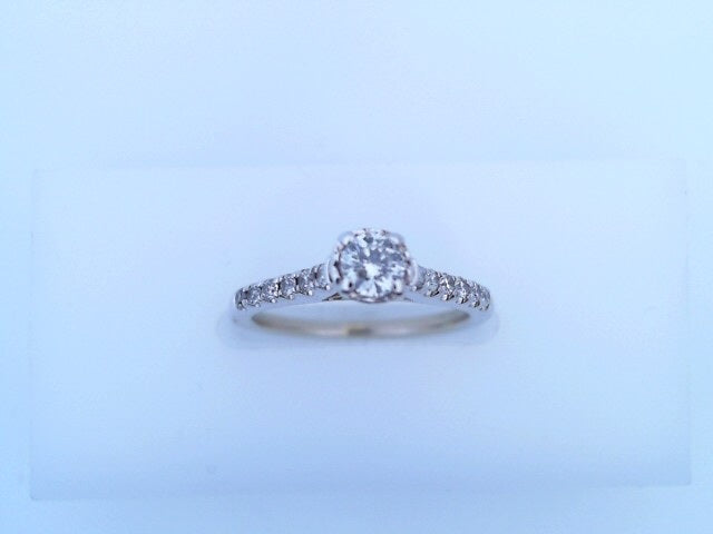 10 Karat Ring Size 5.5 Weight: 3.8G : NATURAL DIAM