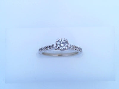 10 Karat Ring Size 5.5 Weight: 3.8G : NATURAL DIAM