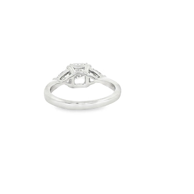 14 KARAT RING SIZE 9.5 WEIGHT: 7.8G
SIZE/ OTHER: