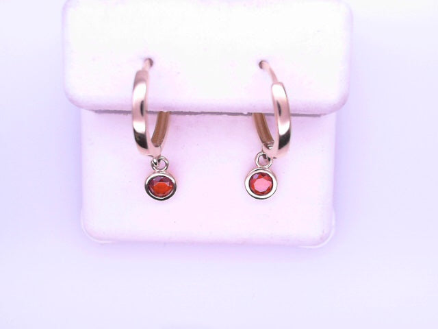 14 KARAT HUGGIE EARRINGS WEIGHT: 0.9G SIZE/ OTHER:
