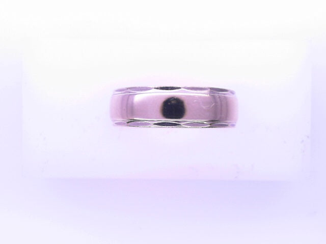 10 KARAT RING SIZE 8 WEIGHT: 4.9G : 5.5MM DC BEVEL
