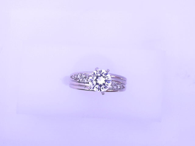 14 KARAT RING SIZE 6.5 WEIGHT: 2.6G
CZ SOLITAIRE