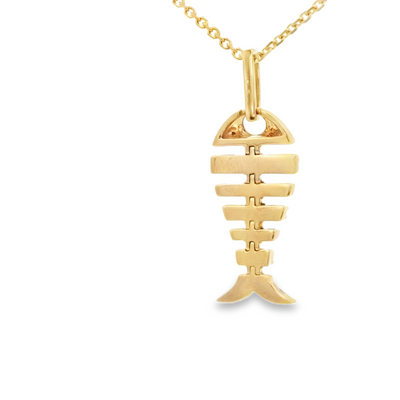 14K PENDENT  2.8 DIAMOND/EMERALD D0.10 EM0.25 FISH