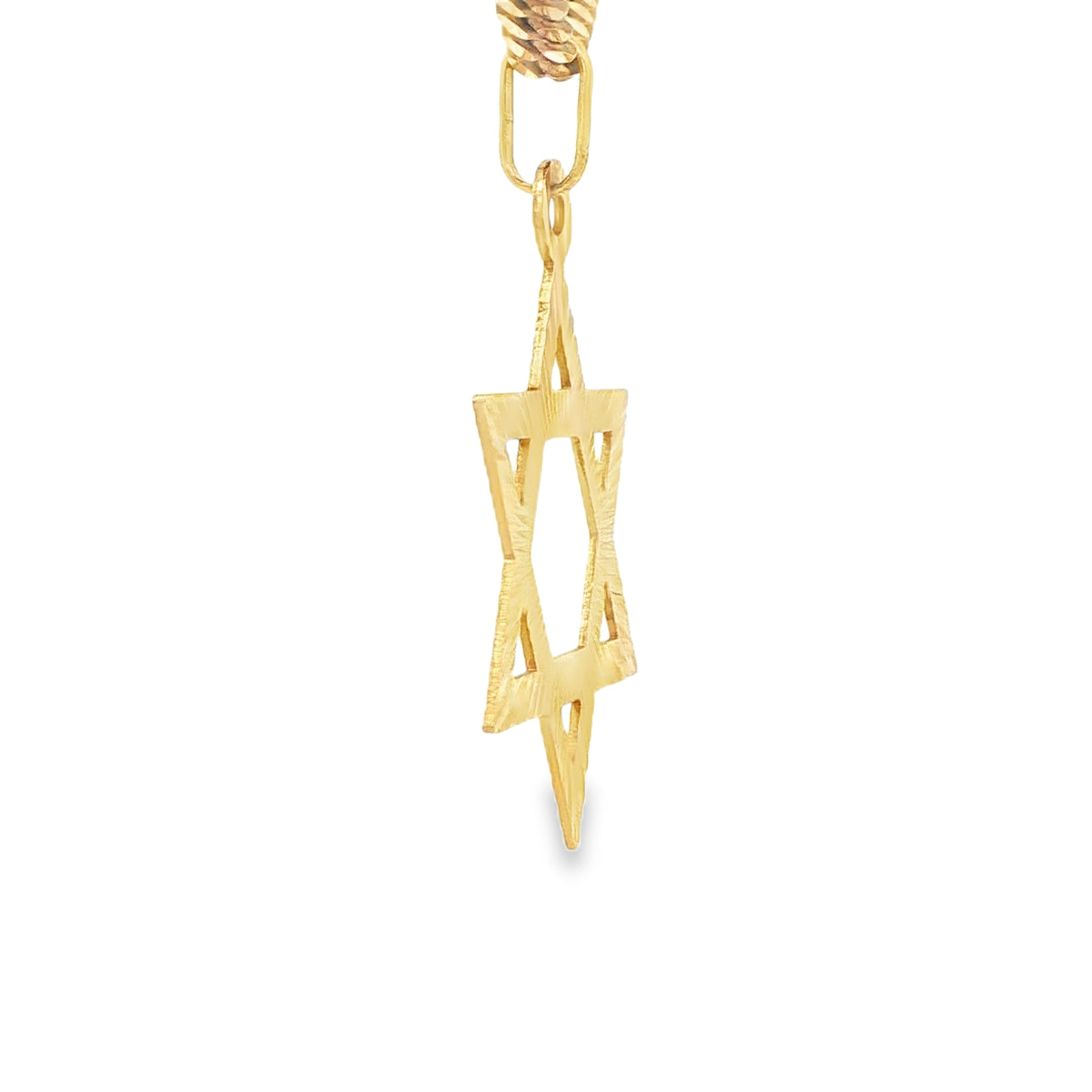 18 KARAT DIAMOND CUT CHARM WEIGHT: 2.3G SIZE/ OTHE