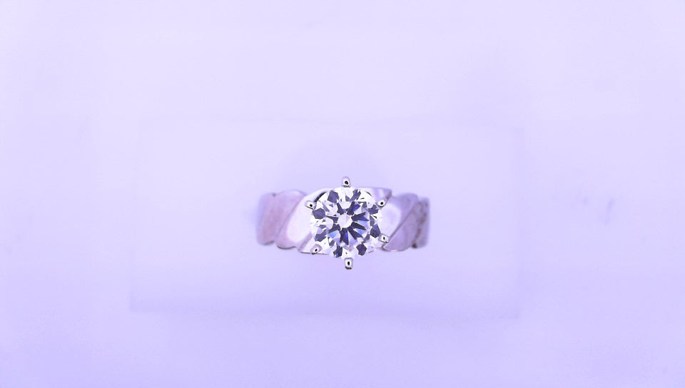 14 KARAT RING SIZE 7.5 WEIGHT: 3.3G
CZ SOLITAIRE