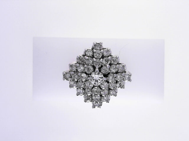 RING 14K WHITE 11.7g #7.5 CLUSTER DIAMOND 2.10ctw