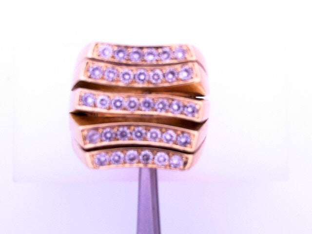 18 KARAT RING SIZE 6 WEIGHT: 20.3 : NATURAL DIAMON