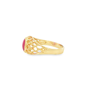 14 KARAT RING SIZE 7 WEIGHT: 2.3G : RED OVAL CENTE