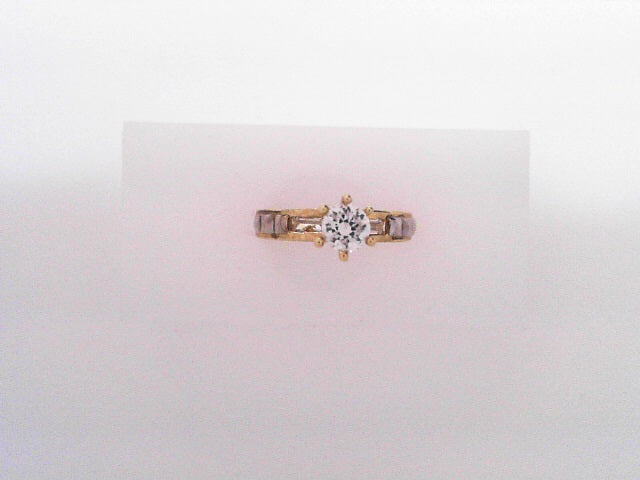 14 KARAT RING SIZE 7 WEIGHT: 2.6G
CZ SOLITAIRE RO