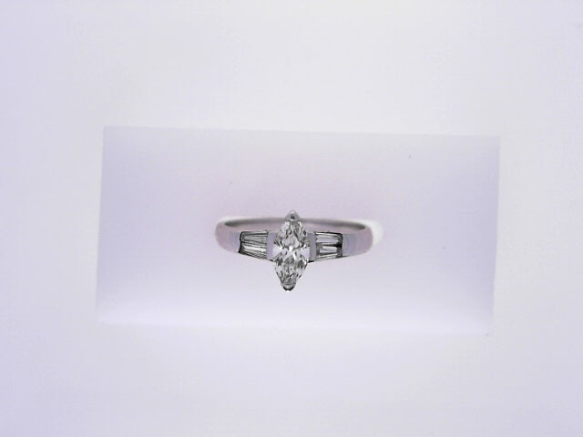 RING 18K #6.5 3.0g ENGAGEMENT DIAMOND MARQUISE 0.5