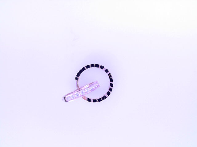 14 KARAT HUGGIE EARRINGS WEIGHT: 1.3G SIZE/ OTHER: