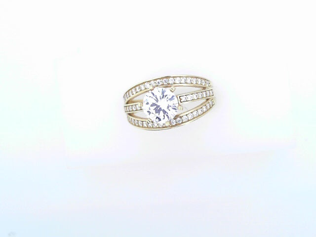 14 KARAT FASHION RING SIZE 6.75 WEIGHT: 4.1G
CZ R