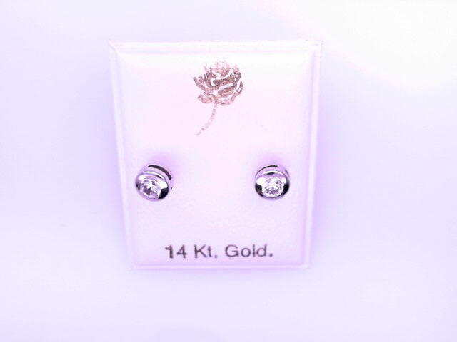 14 KARAT STUD EARRINGS WEIGHT: 0.8G : 5MM CZ CLEAR