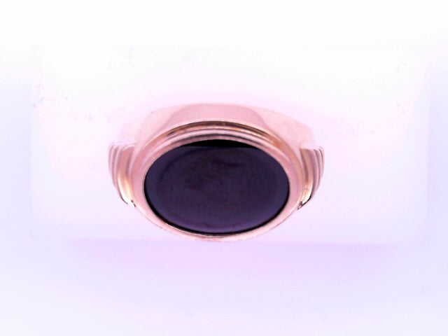 14 Karat Ring Size 11 Weight: 5.8G : BLACK OVAL RI