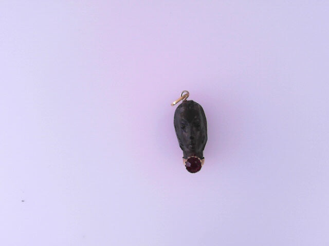 14KP Azabache Head red stone