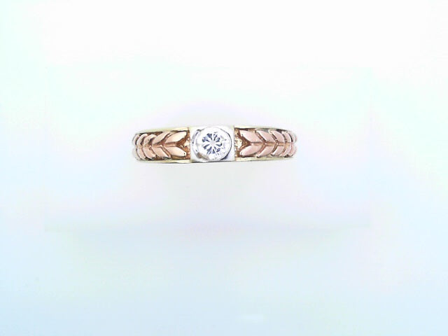 14 KARAT RING SIZE 10.5 WEIGHT: 3.2G
4.5MM CZ TRI