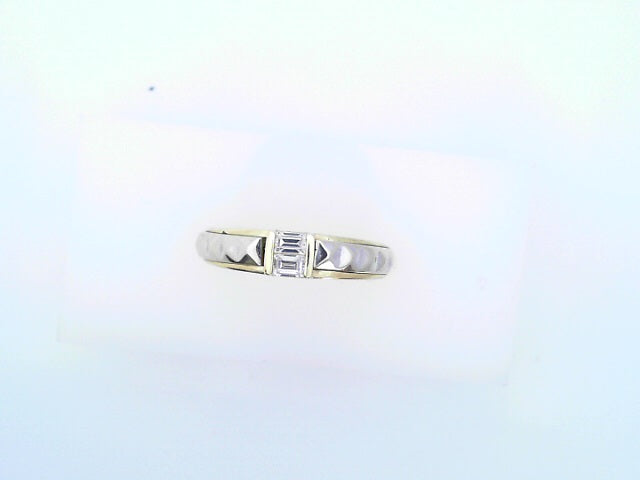 14 KARAT RING SIZE 6.75 WEIGHT: 2.6G
CZ 2TONE BAG