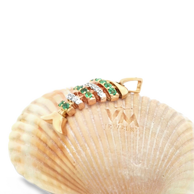 14K PENDENT  2.8 DIAMOND/EMERALD D0.10 EM0.25 FISH