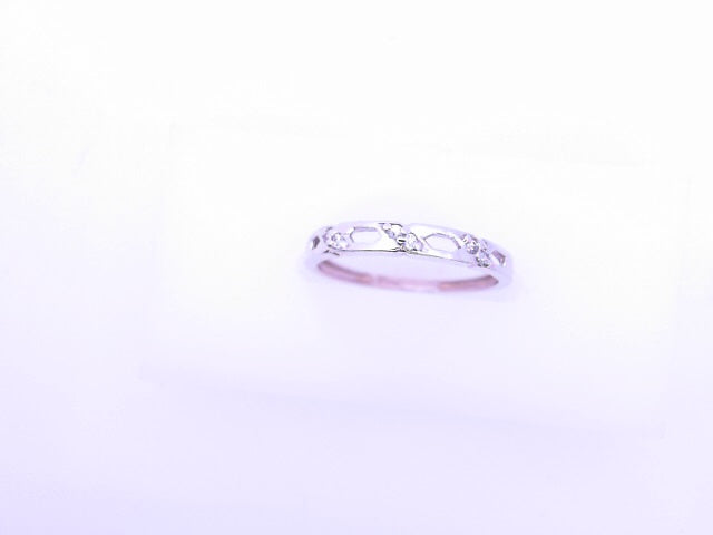 14 KARAT RING SIZE 6.75 WEIGHT: 1.2G
2.3MM CZ GEO