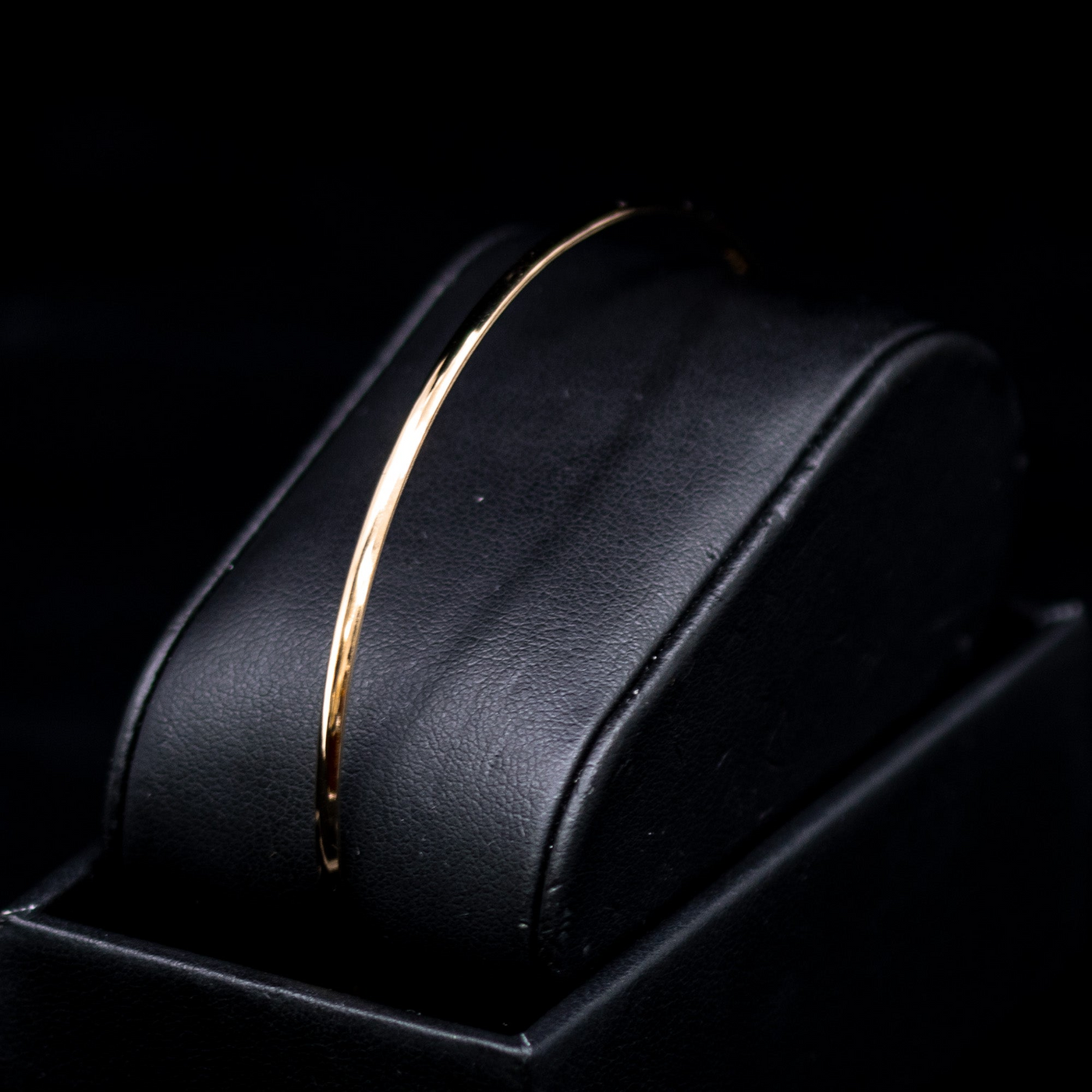 BRACELET 14KB 5.0G 2.1MM BANGLE PLAIN