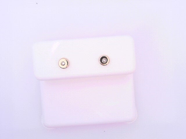 18 KARAT STUD EARRINGS WEIGHT: 0.5G : NATRUAL DIAM