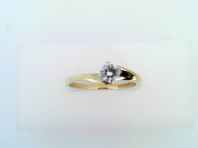 14 KARAT ENGAGEMENT RING SIZE 7.75 WEIGHT: 2.0G :