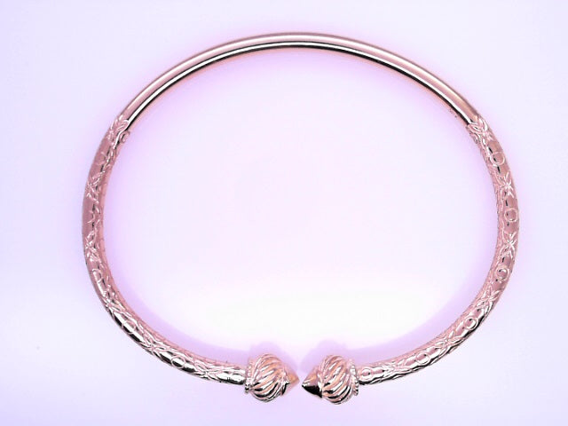 14 KARAT BANGLE BRACELET WEIGHT: 30.1G : TEXTURED