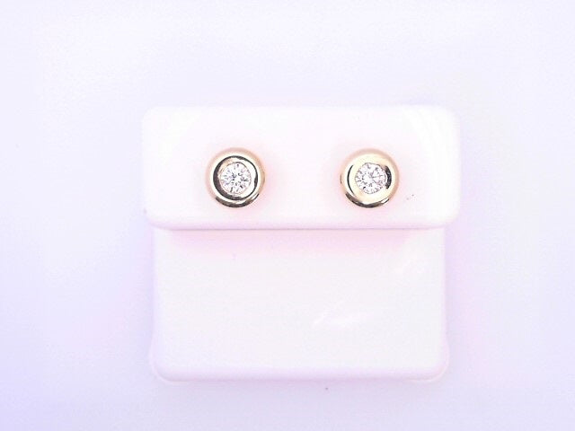 18 KARAT STUD EARRINGS WEIGHT: 0.5G : NATRUAL DIAM