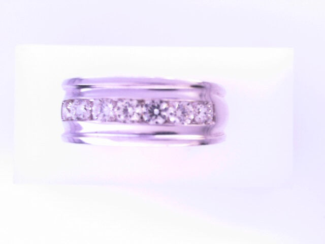 14 KARAT RING SIZE 9.5 WEIGHT: 16.2G : NATURAL DIA