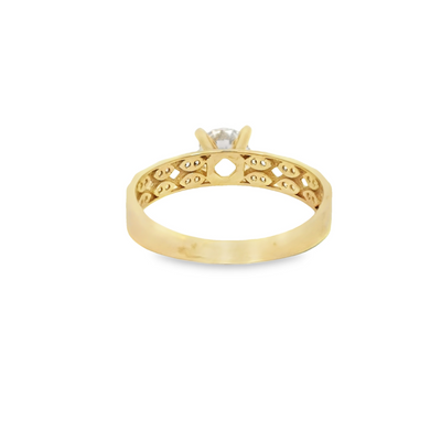 14K Solitaire CZ Fashion Ring Size 8.5