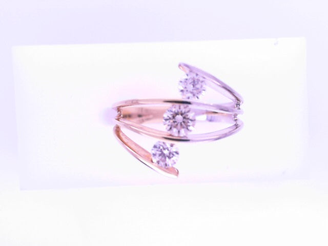 14 KARAT RING SIZE 7.5 WEIGHT: 3.8G : NATURAL DIAM