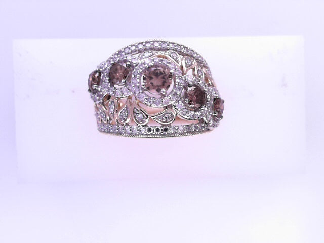 14 KARAT RING SIZE 5 WEIGHT: 5.7G : NATURAL DIAMON