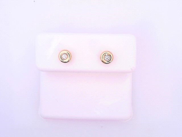 18 KARAT STUD EARRINGS WEIGHT: 0.5G : NATRUAL DIAM