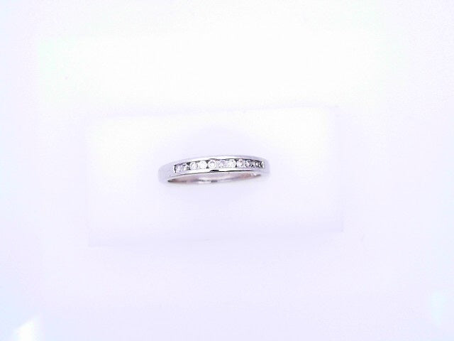 10 KARAT RING SIZE 7.75 WEIGHT: 2.0 : 2.9MM NATURA