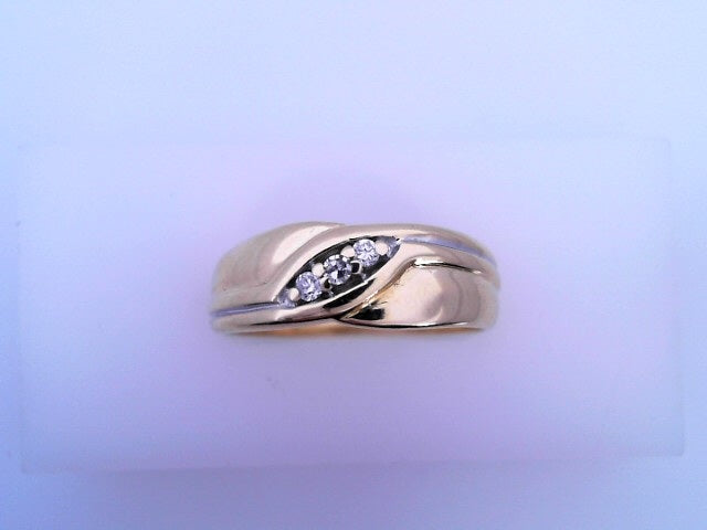 14 KARAT RING SIZE 8 WEIGHT: 5.3G : 6MM NATURAL DI