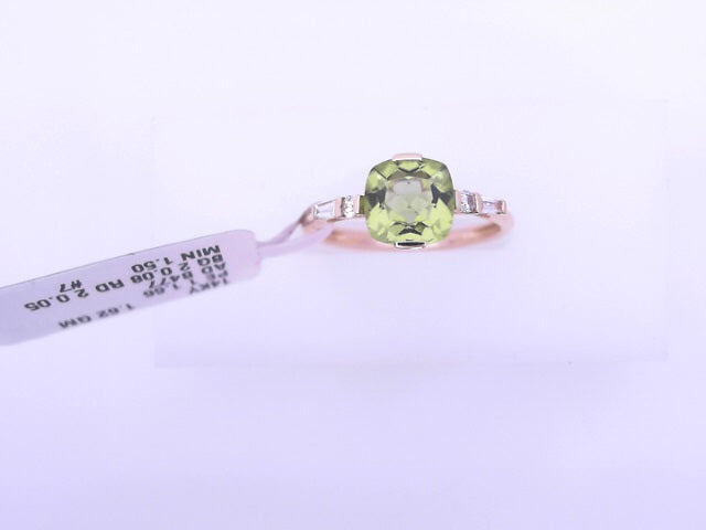 14 KARAT FASHION RING SIZE 7 WEIGHT: 2.0G
PERIDOT