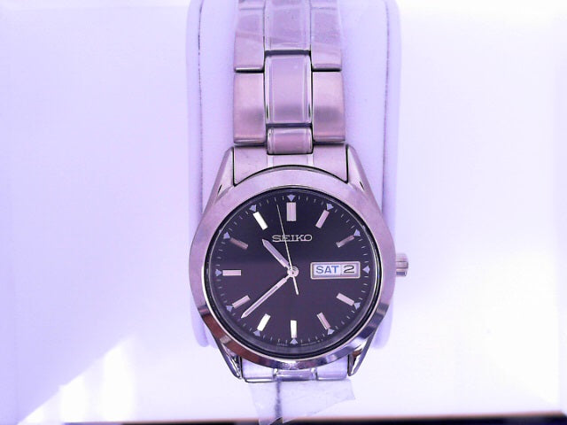 SEIKO BLACK DIAL STEEL SUR361 ESSENTIAL